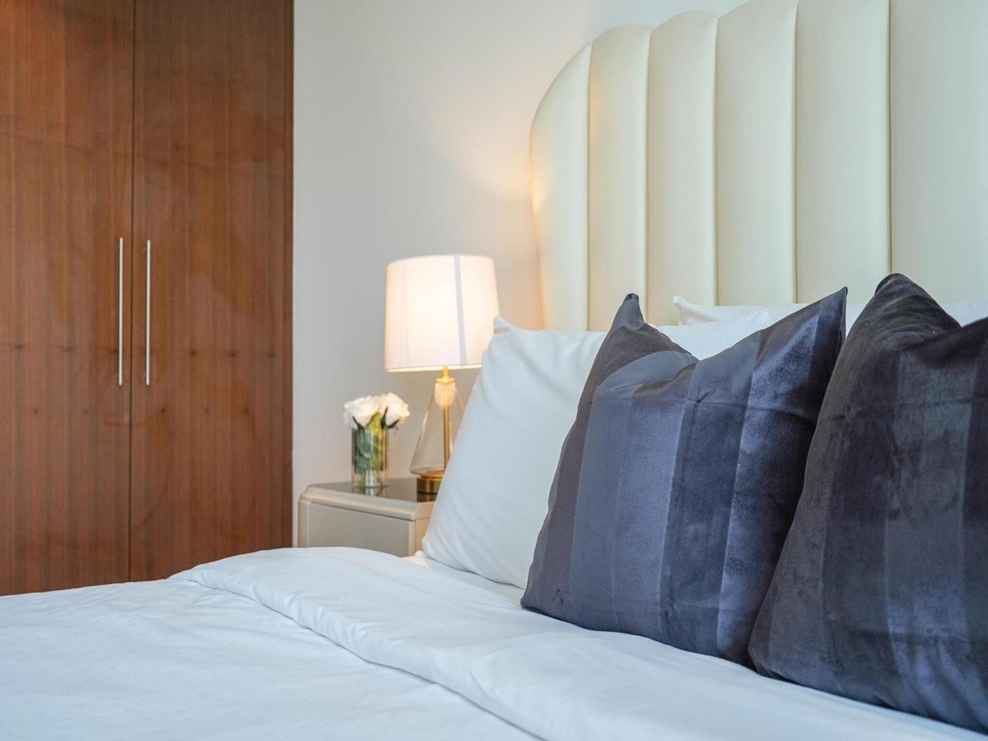 Luxurious Stylish Apartments Across Dubai Mall Burj Khalifa City Views エクステリア 写真